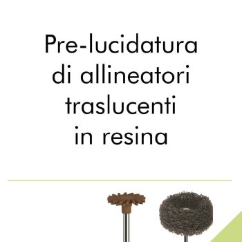 Pre-lucidatura di allineatori traslucenti in resina